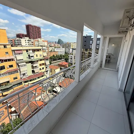 Modern Apartment Tirana Center Exterior photo