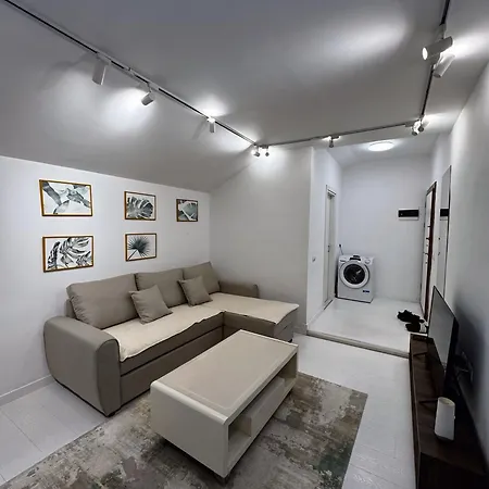Modern Apartment Tirana Center Exterior photo
